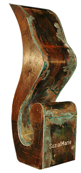 Credit: Preisskulptur entworfen von Manfred Wakolbinger