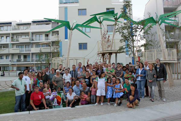 Abbildung 3: Gruppenfoto beim BewohnerInnenfest in der Oase 22 (Foto: Daniel Ritter)